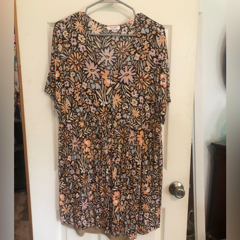 Very nice boutique dress only worn 3 times